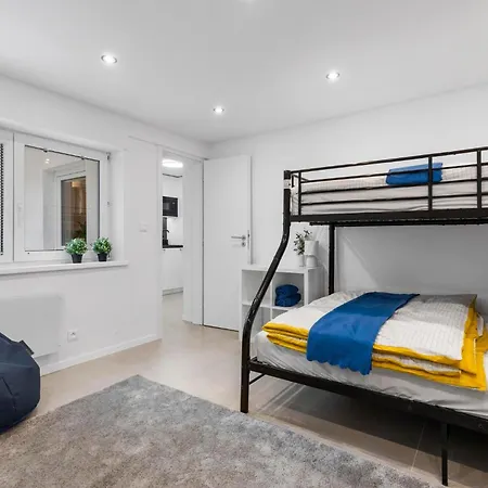 Quiet 3br House - Perfect For Groups شقة