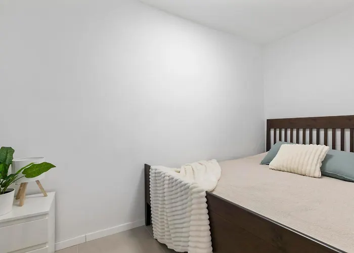 Quiet 3br House - Perfect For Groups * براتسيلافا